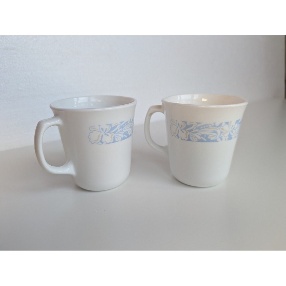 Corning Corelle Sea and Sand Mugs Set of 2 White Floral Vitrelle Glass VTG‎